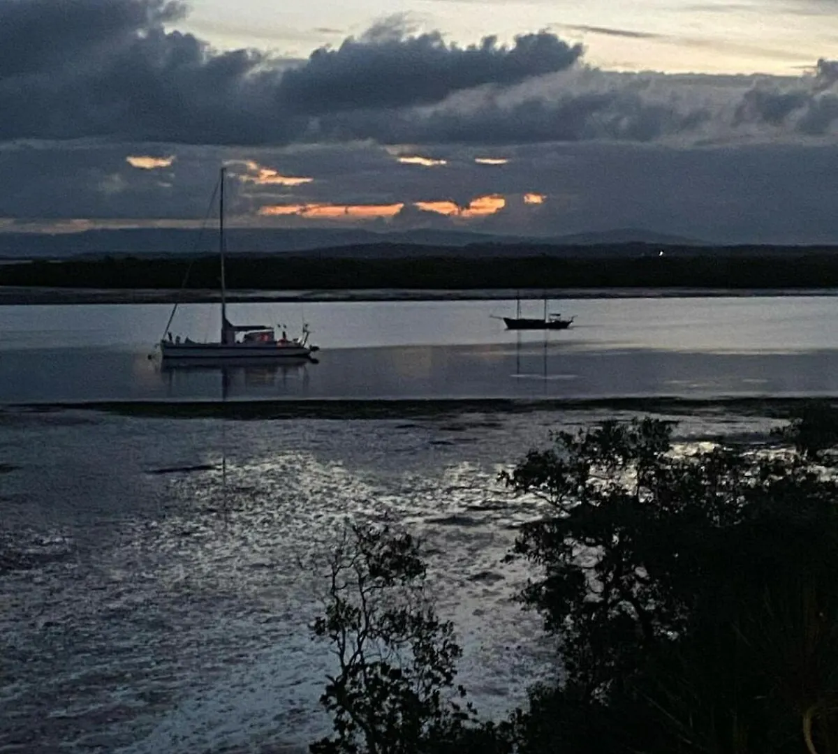Holiday home Due South Waterfront Home Macleay Island Australia